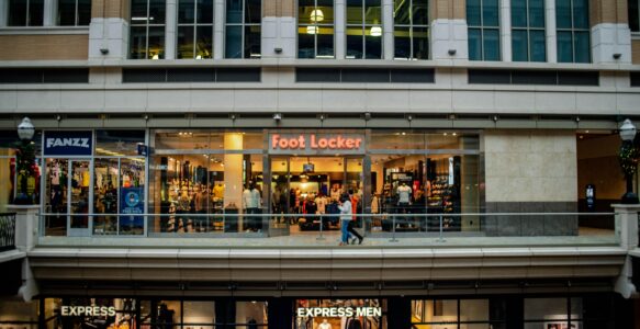 Brick-and-Mortar’s Big Comeback