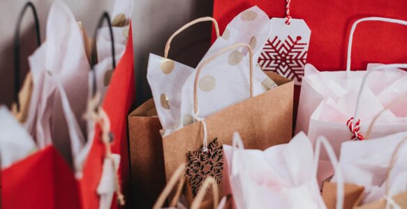 Seasonal Spending and Its Effect on Retail and Entertainment Real Estate